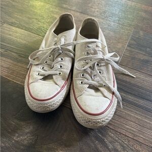 Converse low top
